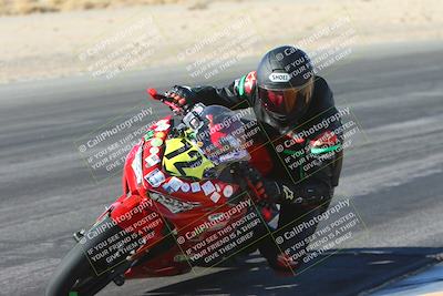 media/Jan-10-2025-CVMA Friday Practice (Fri) [[489e0da257]]/Group 4 and Trackday/Session 2 (Turn 4 Inside)/